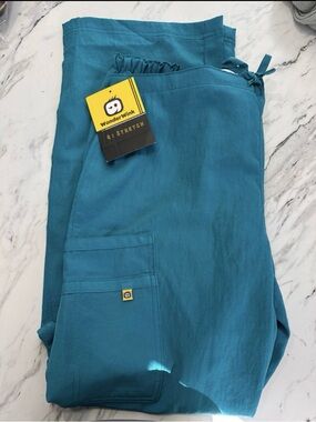 WonderWink Women’s Teal Blue Cargo Scrub Pants